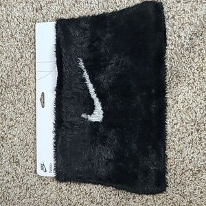 Nike Plush Unisex Infinity Scarf